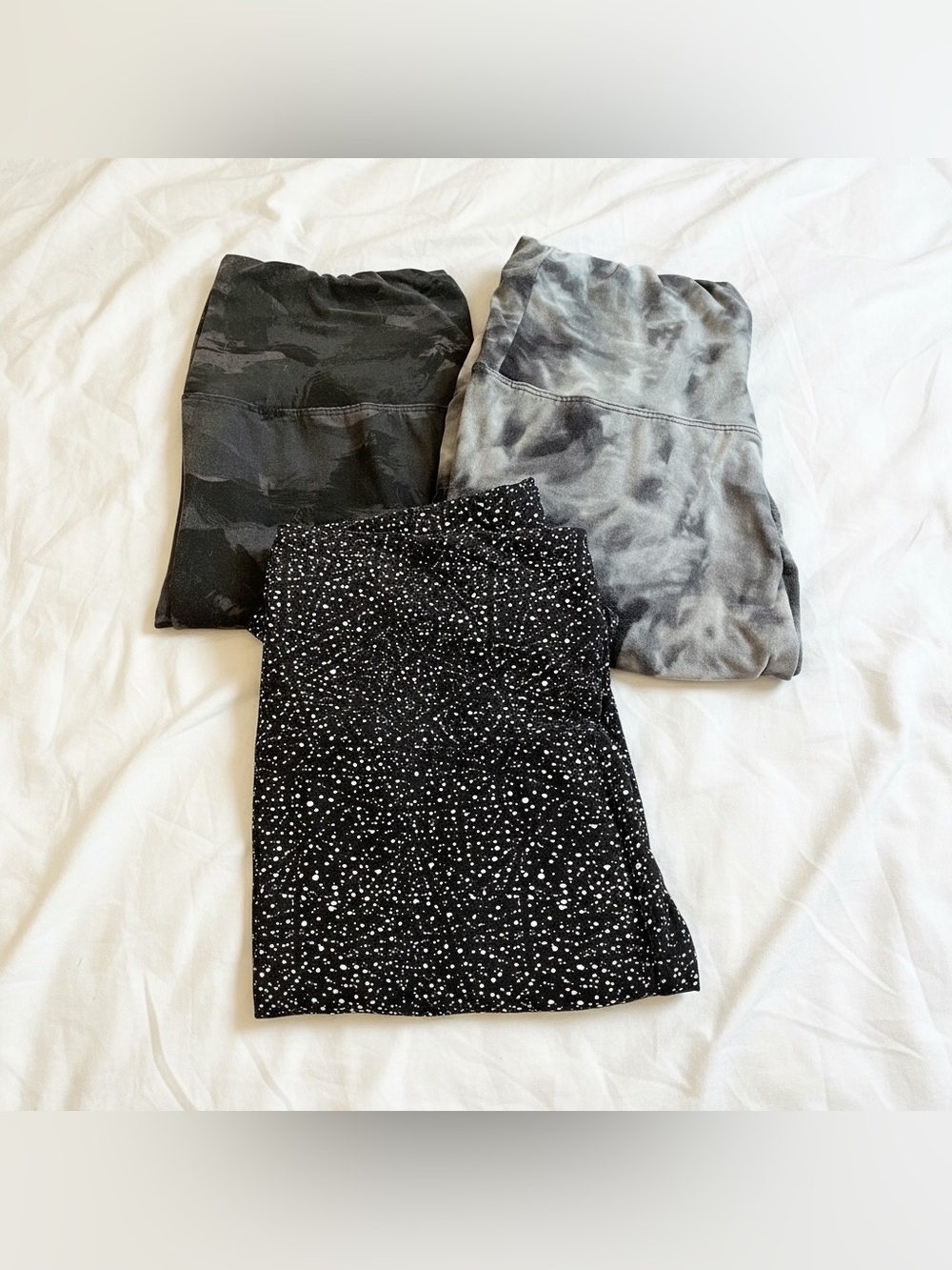 TNNZEET L-XL 3 Pack High Waisted Tummy Control Leggings Camo Tie Dye Yoga